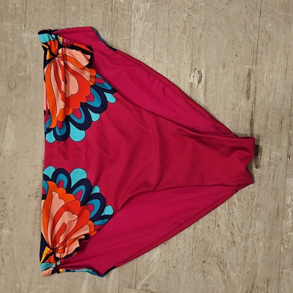 💕TRINA TURK💕 Medallion High Waist Bikini Bottom ~ Pink Medallion Print 8 NWT - Picture 5 of 10